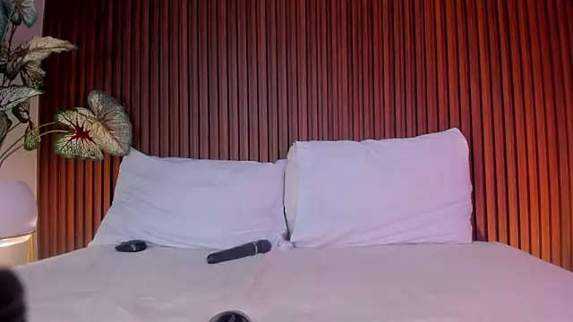 alisson 81 online show from 10/22/25, 02:56