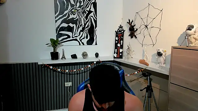 Daemon21 online show from 10/29/25, 07:04