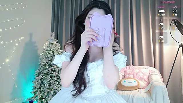 Snapshot of KitayamaChu chatting on 01/14/25, 10:23 KitayamaChu online show from 01/14/25, 10:23