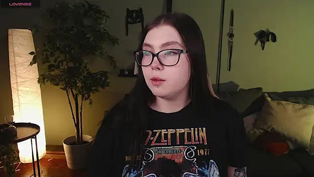 Snapshot of Arizonaa_Muse chatting on 12/05/24, 12:22 Arizonaa Muse online show from 12/05/24, 12:22