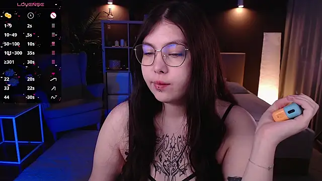 Snapshot of Arizonaa_Muse chatting on 09/21/25, 01:07 Arizonaa Muse online show from 09/21/25, 01:07