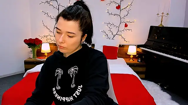  Sun Shy  online show from 10/12/25, 01:10