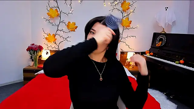  Sun Shy  online show from 10/30/25, 06:15