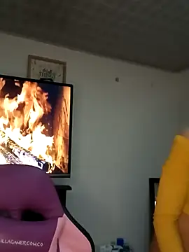 Lanna hott  online show from 10/14/25, 07:25