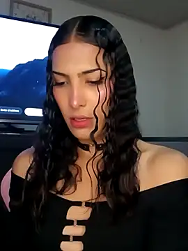 Lanna hott  online show from 10/17/25, 11:24