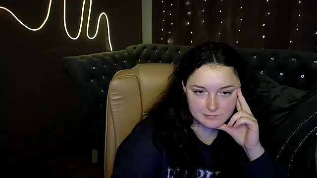 GloriNichols online show from 12/17/24, 12:33