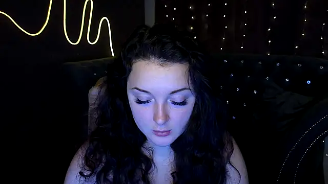 GloriNichols online show from 12/21/24, 06:41