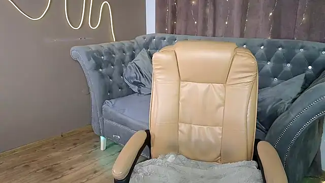 GloriNichols online show from 01/19/25, 07:04