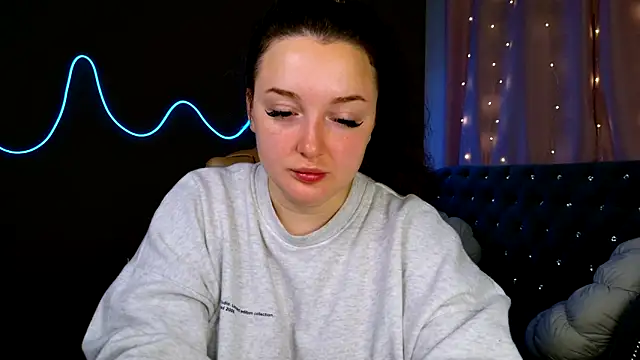 GloriNichols online show from 09/28/25, 05:24