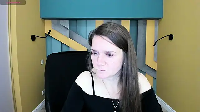 Snapshot of AriaGray chatting on 10/06/25, 01:19 AriaGray online show from 10/06/25, 01:19