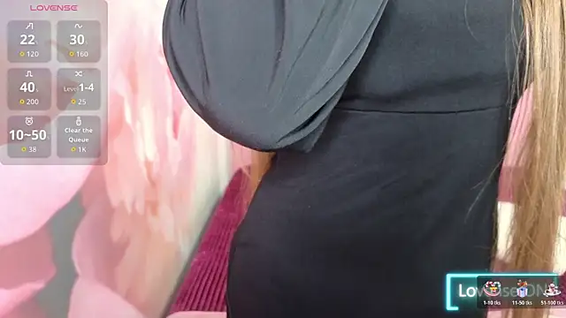 Snapshot of AriaGray chatting on 11/03/25, 02:29 AriaGray online show from 11/03/25, 02:29