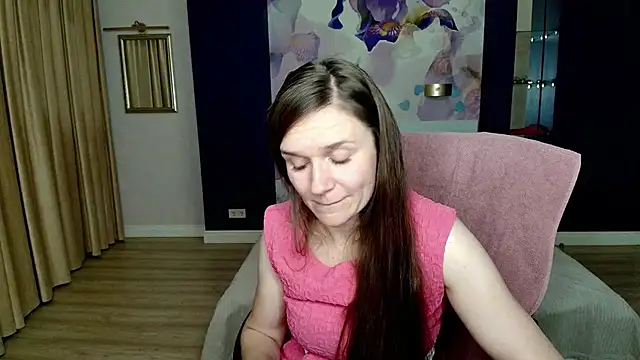 Snapshot of AriaGray chatting on 11/08/25, 03:01 AriaGray online show from 11/08/25, 03:01