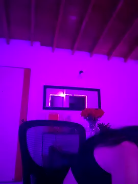 AbbyBaker222 online show from 11/25/25, 05:40