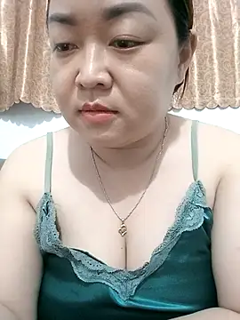 VyOanh2K online show from 10/27/25, 02:43