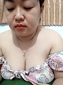 VyOanh2K online show from 11/16/25, 03:39