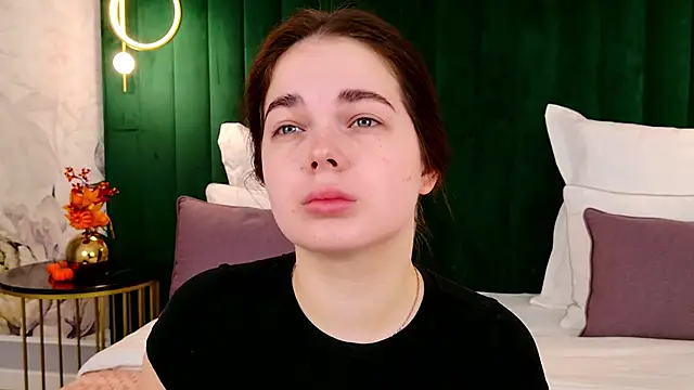 DeniseReese online show from 10/07/25, 02:09