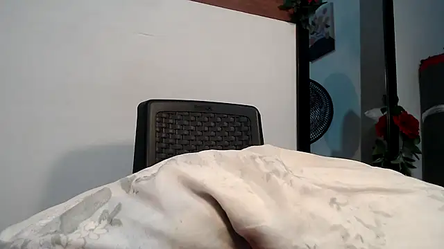 Snapshot of KristalTsXXX chatting on 09/29/25, 09:30 KristalTsXXX online show from 09/29/25, 09:30