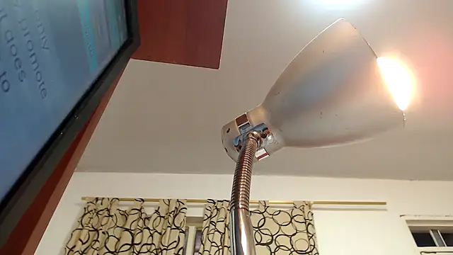 Snapshot of KristalTsXXX chatting on 10/06/25, 09:34 KristalTsXXX online show from 10/06/25, 09:34