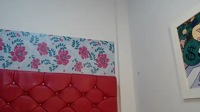 Snapshot of KristalTsXXX chatting on 10/10/25, 09:25 KristalTsXXX online show from 10/10/25, 09:25