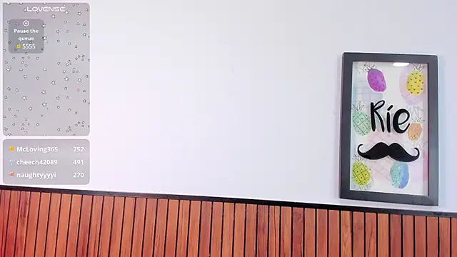 Snapshot of zyle_boobs chatting on 12/23/24, 10:10 zyle boobs online show from 12/23/24, 10:10