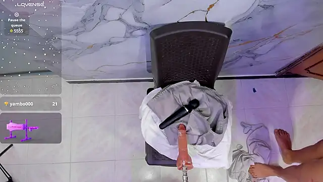 Snapshot of zyle_boobs chatting on 03/23/25, 02:37 zyle boobs online show from 03/23/25, 02:37