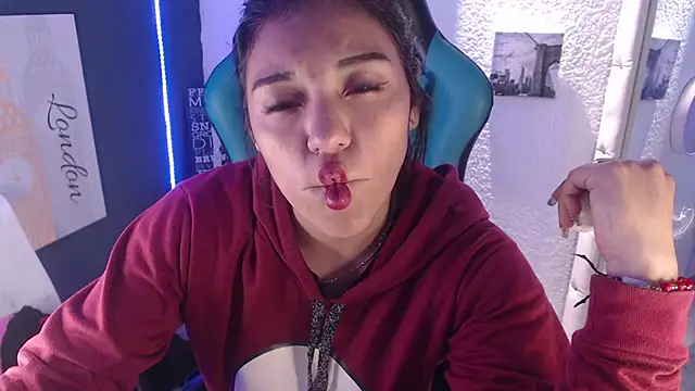 MartinaFonse online show from 12/10/24, 02:05