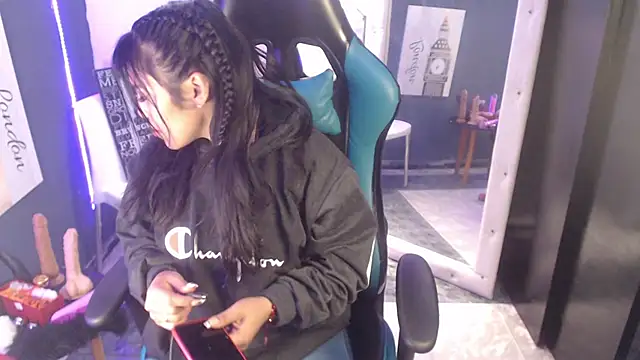 MartinaFonse online show from 12/13/24, 02:21