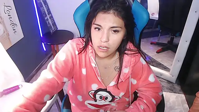 MartinaFonse online show from 12/21/24, 08:39