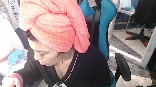 MartinaFonse online show from 12/24/24, 12:00