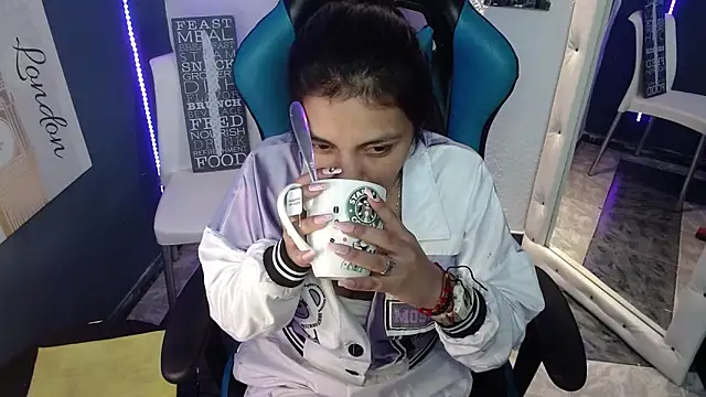 MartinaFonse online show from 01/30/25, 02:06