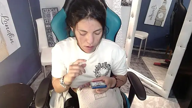 MartinaFonse online show from 02/04/25, 01:23