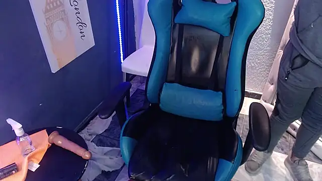 MartinaFonse online show from 02/05/25, 12:27