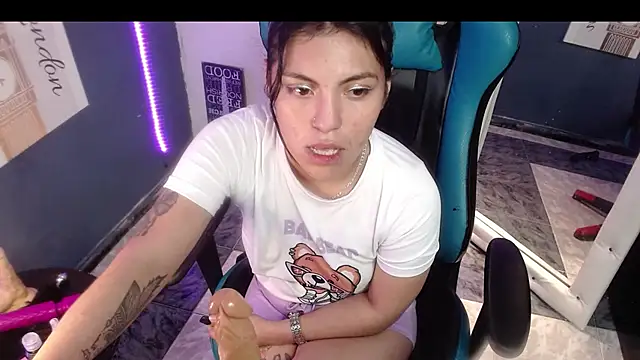 MartinaFonse online show from 02/07/25, 12:06