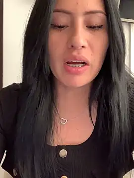 Snapshot of Sara_luna_ chatting on 03/07/25, 04:22 Sara luna online show from 03/07/25, 04:22