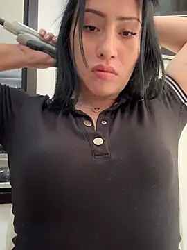 Snapshot of Sara_luna_ chatting on 03/13/25, 02:55 Sara luna online show from 03/13/25, 02:55