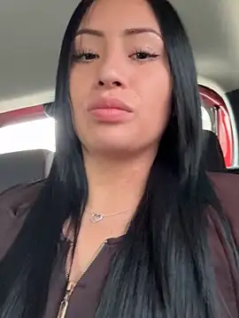 Snapshot of Sara_luna_ chatting on 03/18/25, 02:48 Sara luna online show from 03/18/25, 02:48