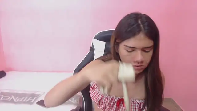 DEMI LEED online show from 02/04/25, 11:38