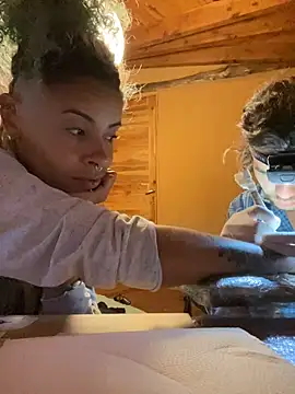 Snapshot of sammoura01 chatting on 02/06/25, 12:33 sammoura01 online show from 02/06/25, 12:33