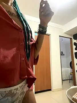 Snapshot of sammoura01 chatting on 11/09/25, 02:21 sammoura01 online show from 11/09/25, 02:21