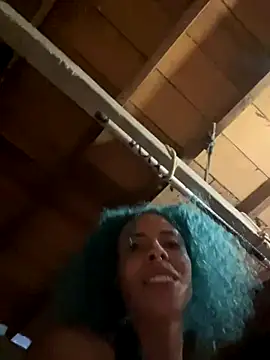 Snapshot of sammoura01 chatting on 11/13/25, 09:03 sammoura01 online show from 11/13/25, 09:03