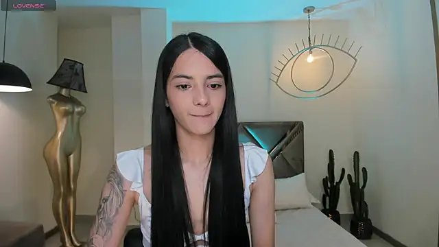 HannahJamesX online show from 12/05/24, 06:11