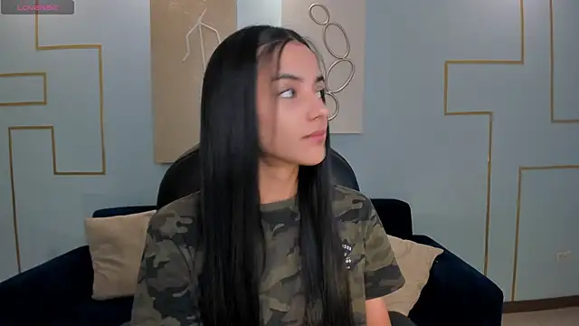 HannahJamesX online show from 12/17/24, 06:53