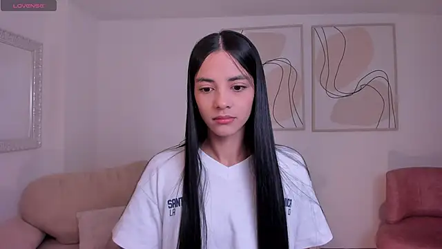 HannahJamesX online show from 10/05/25, 05:00