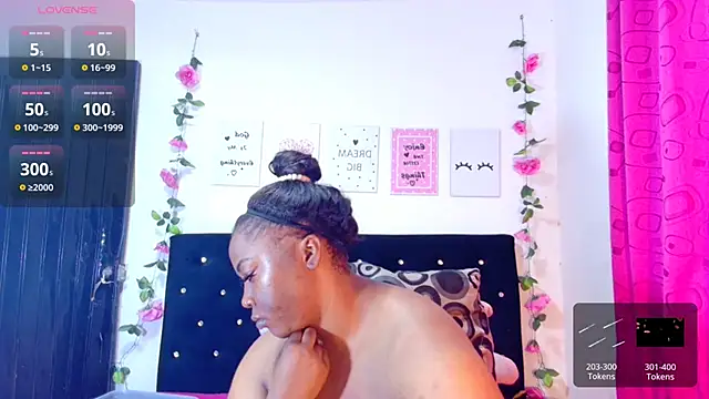 Snapshot of CiaraEbony chatting on 01/27/25, 12:58 CiaraEbony online show from 01/27/25, 12:58