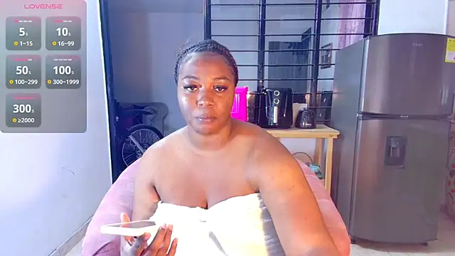 Snapshot of CiaraEbony chatting on 02/06/25, 02:22 CiaraEbony online show from 02/06/25, 02:22