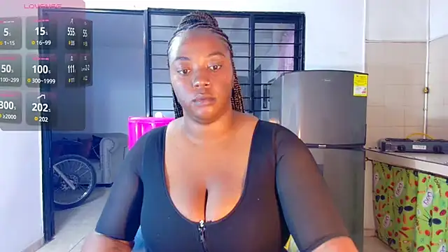 Snapshot of CiaraEbony chatting on 03/04/25, 03:33 CiaraEbony online show from 03/04/25, 03:33