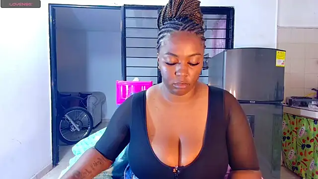 Snapshot of CiaraEbony chatting on 03/09/25, 10:19 CiaraEbony online show from 03/09/25, 10:19