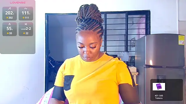 Snapshot of CiaraEbony chatting on 03/11/25, 12:44 CiaraEbony online show from 03/11/25, 12:44