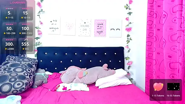 Snapshot of CiaraEbony chatting on 09/28/25, 11:54 CiaraEbony online show from 09/28/25, 11:54