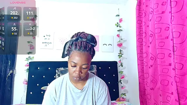 Snapshot of CiaraEbony chatting on 11/15/25, 02:31 CiaraEbony online show from 11/15/25, 02:31